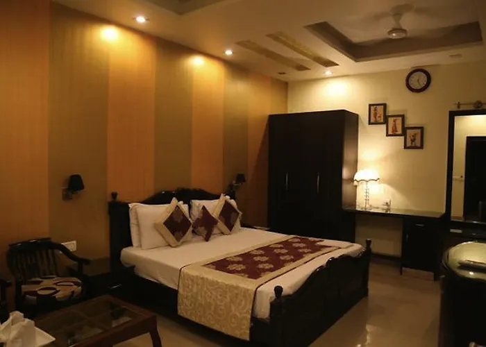Deluxe Queen Room